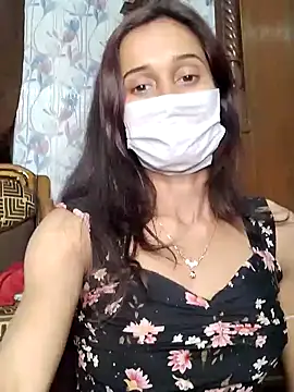 Snapshot of Oleevia chatting on 01/28/25, 12:22 Oleevia online show from 01/28/25, 12:22