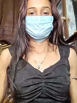 Snapshot of Oleevia chatting on 02/05/25, 01:58 Oleevia online show from 02/05/25, 01:58