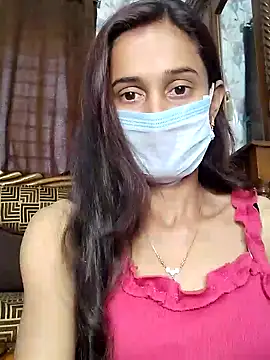 Snapshot of Oleevia chatting on 02/10/25, 03:24 Oleevia online show from 02/10/25, 03:24