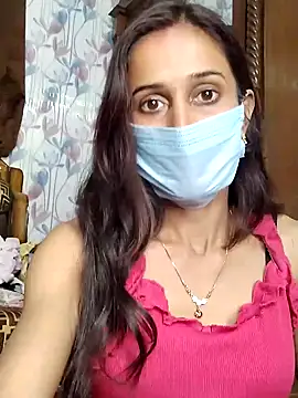 Snapshot of Oleevia chatting on 02/12/25, 09:10 Oleevia online show from 02/12/25, 09:10