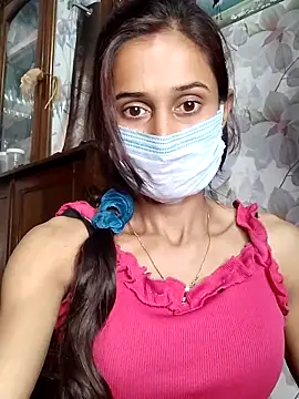 Snapshot of Oleevia chatting on 02/13/25, 07:13 Oleevia online show from 02/13/25, 07:13