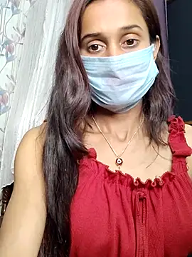 Snapshot of Oleevia chatting on 03/13/25, 11:41 Oleevia online show from 03/13/25, 11:41