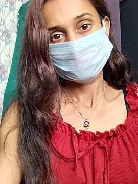 Snapshot of Oleevia chatting on 03/15/25, 12:13 Oleevia online show from 03/15/25, 12:13