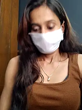 Snapshot of Oleevia chatting on 09/09/25, 09:09 Oleevia online show from 09/09/25, 09:09