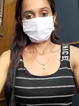 Snapshot of Oleevia chatting on 09/12/25, 08:58 Oleevia online show from 09/12/25, 08:58