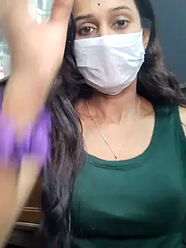 Snapshot of Oleevia chatting on 12/03/25, 08:56 Oleevia online show from 12/03/25, 08:56