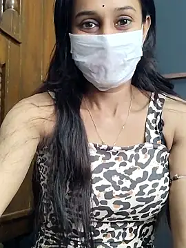 Snapshot of Oleevia chatting on 12/15/25, 07:34 Oleevia online show from 12/15/25, 07:34