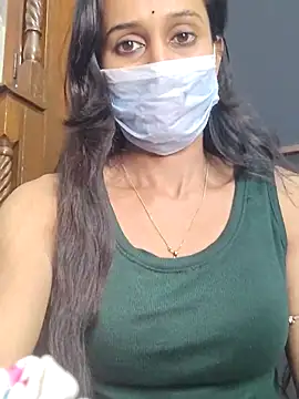 Snapshot of Oleevia chatting on 12/20/25, 09:27 Oleevia online show from 12/20/25, 09:27