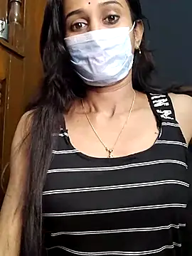 Snapshot of Oleevia chatting on 01/08/26, 09:11 Oleevia online show from 01/08/26, 09:11