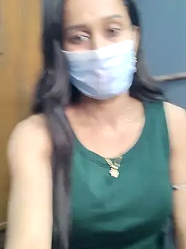 Snapshot of Oleevia chatting on 01/13/26, 08:52 Oleevia online show from 01/13/26, 08:52