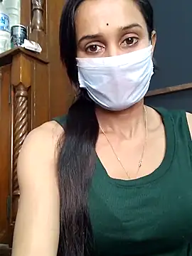 Snapshot of Oleevia chatting on 01/19/26, 09:13 Oleevia online show from 01/19/26, 09:13