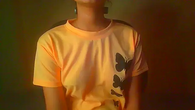 Snapshot of Chandani-Love chatting on 04/25/26, 01:41 Chandani-Love online show from 04/25/26, 01:41