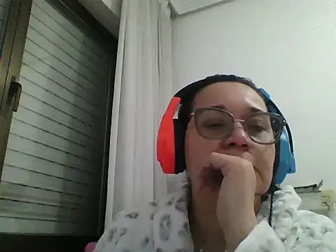 gaby0075 online show from 12/13/24, 11:06