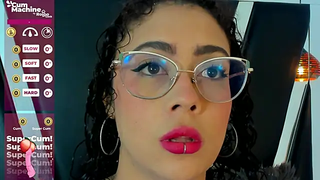 Snapshot of antonelllepiercee chatting on 02/23/25, 11:33 antonelllepiercee online show from 02/23/25, 11:33