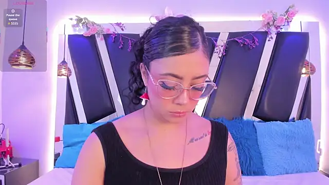 antonelllepiercee online show from 04/21/26, 11:16