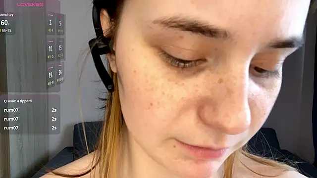 Snapshot of EditaBumford chatting on 04/23/26, 12:29 EditaBumford online show from 04/23/26, 12:29