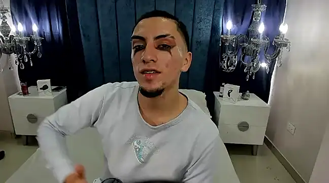 Snapshot of King_Dante_ chatting on 01/28/25, 08:26 King Dante online show from 01/28/25, 08:26
