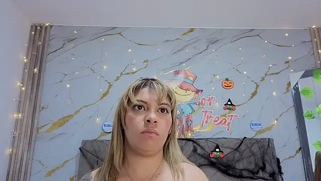 agatha 97  online show from 10/25/25, 03:47