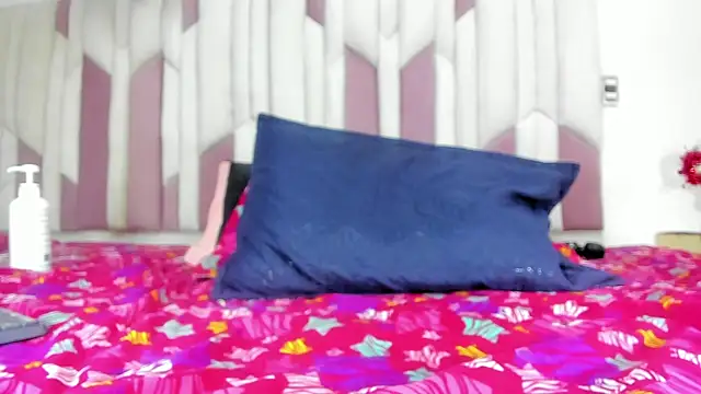 mia stanfort online show from 03/12/25, 10:17