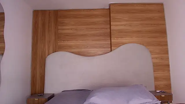 mia stanfort online show from 06/01/26, 07:15