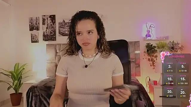 Snapshot of emilyrouxe chatting on 07/17/26, 03:07 emilyrouxe online show from 07/17/26, 03:07