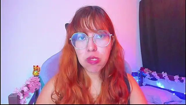  Moon Johnson online show from 11/04/25, 01:27