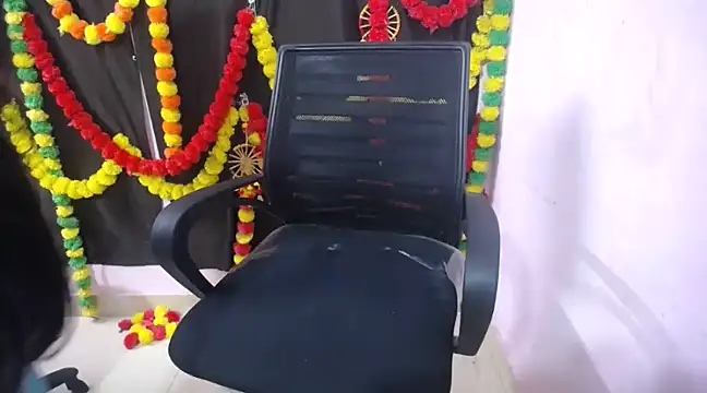 gulabo-Queen online show from 12/09/24, 03:54