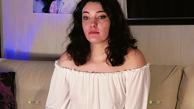 Snapshot of Alysta chatting on 12/07/24, 01:36 Alysta online show from 12/07/24, 01:36