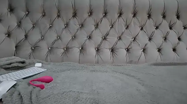 Snapshot of ElliaSquirtGirl chatting on 01/18/25, 02:12 ElliaSquirtGirl online show from 01/18/25, 02:12