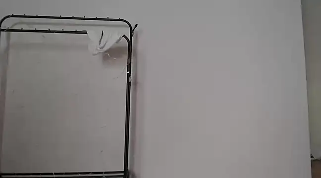 Snapshot of ElliaSquirtGirl chatting on 02/05/25, 01:33 ElliaSquirtGirl online show from 02/05/25, 01:33