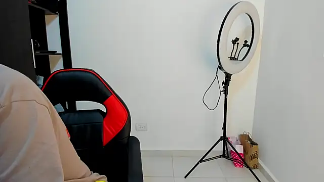 Snapshot of Camilo_Marin chatting on 12/04/24, 03:48 Camilo Marin online show from 12/04/24, 03:48