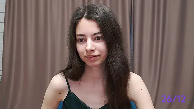 Snapshot of sweet_sweet_angel chatting on 12/26/24, 08:39 sweet sweet angel online show from 12/26/24, 08:39