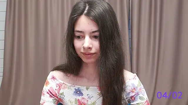 Snapshot of sweet_sweet_angel chatting on 02/04/25, 05:53 sweet sweet angel online show from 02/04/25, 05:53