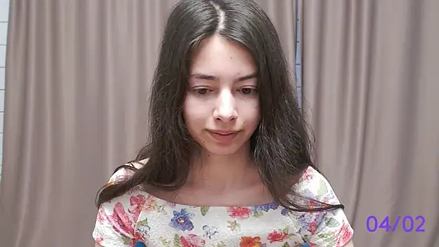 Snapshot of sweet_sweet_angel chatting on 02/04/25, 08:56 sweet sweet angel online show from 02/04/25, 08:56