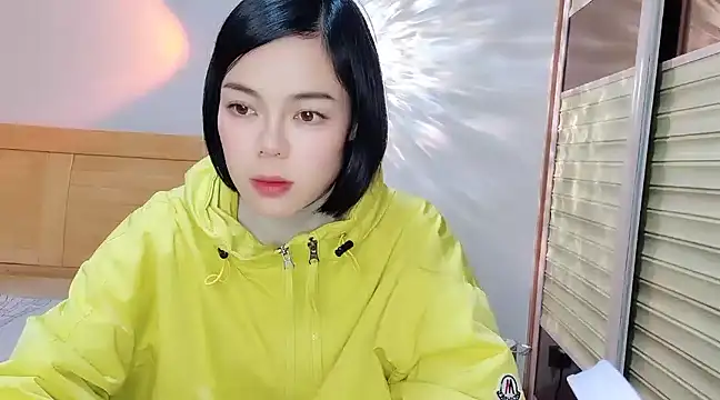 Linda-LL online show from 01/25/25, 11:55