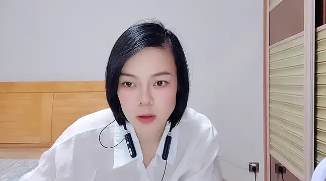 Linda-LL online show from 01/30/25, 04:58