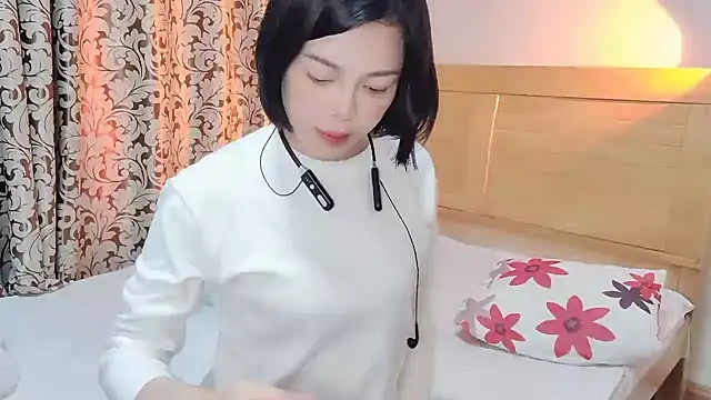 Linda-LL online show from 02/28/25, 11:47