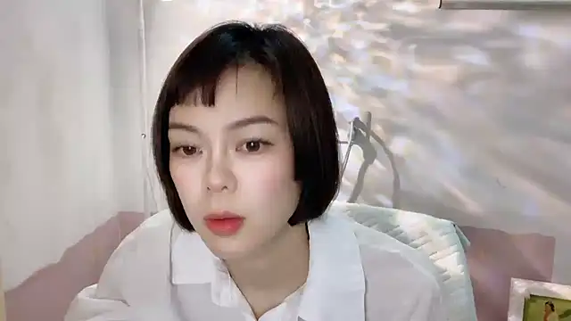 Linda-LL online show from 10/24/25, 02:02