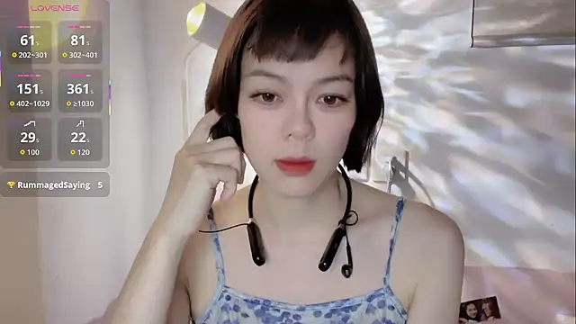 Linda-LL online show from 10/30/25, 01:56