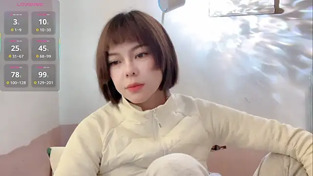 Linda-LL online show from 11/13/25, 04:00