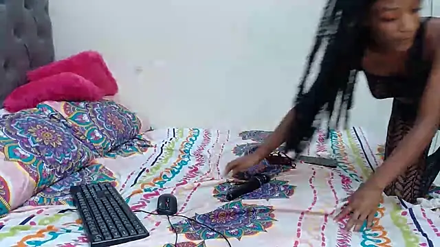 Snapshot of SHANTYBABE chatting on 12/06/24, 01:18 SHANTYBABE online show from 12/06/24, 01:18