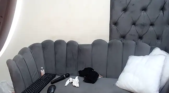 Snapshot of SHANTYBABE chatting on 12/11/24, 06:09 SHANTYBABE online show from 12/11/24, 06:09