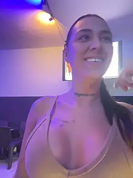 paisitahot1975 online show from 02/11/25, 02:46