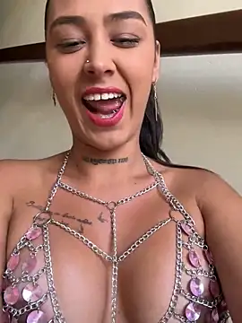 paisitahot1975 online show from 02/19/25, 07:05