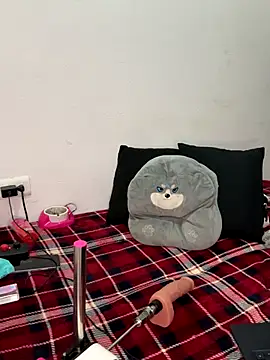 paisitahot1975 online show from 11/08/25, 10:41