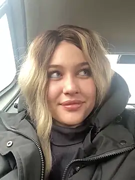 KikiWatson online show from 12/17/24, 07:07