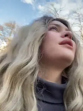 KikiWatson online show from 12/24/24, 07:17