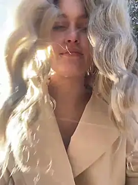 KikiWatson online show from 12/24/24, 10:22