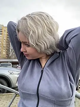 KikiWatson online show from 01/08/25, 11:10