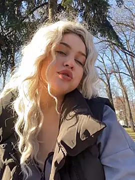 KikiWatson online show from 01/10/25, 11:11